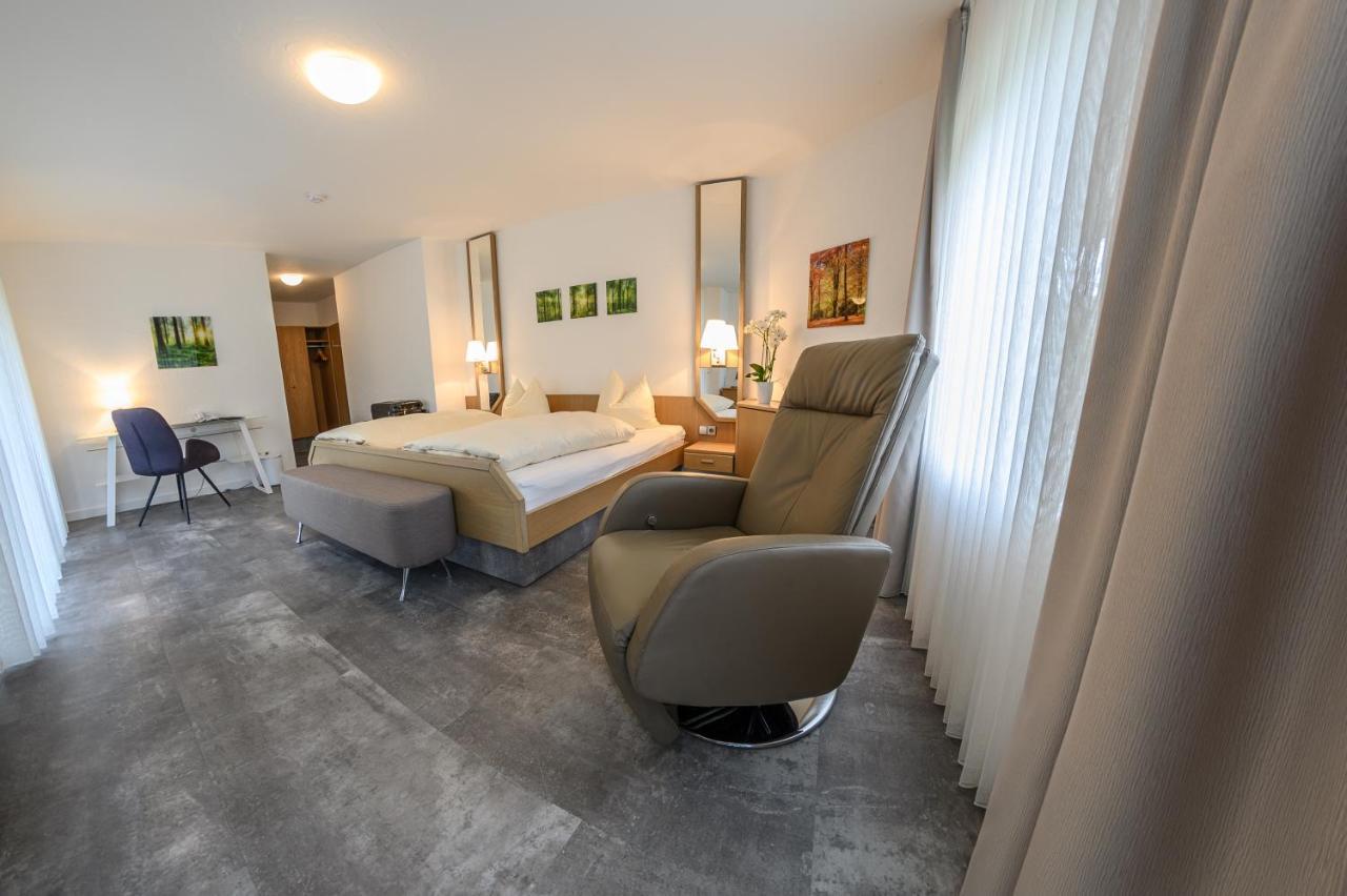 Hotel- Restaurant Zum Schwan Waldfischbach-Burgalben Buitenkant foto